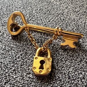 Trifari Gold Key and Lock Charm Holder